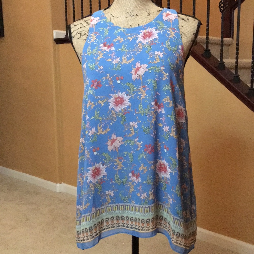 Max Studio Polyester Floral Print Sleeveless Top - Picture 2 of 6
